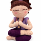 Muñeca de crochet espiritual de yoga y meditación